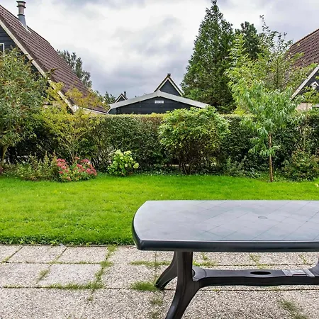 40 Op Recreatiepark De Wielen *