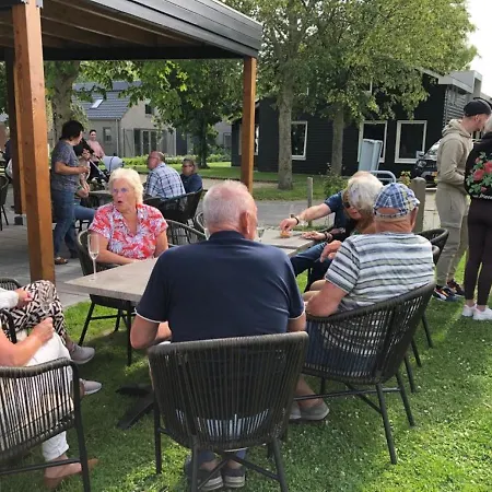 40 Op Recreatiepark De Wielen * 荷属圣马丁