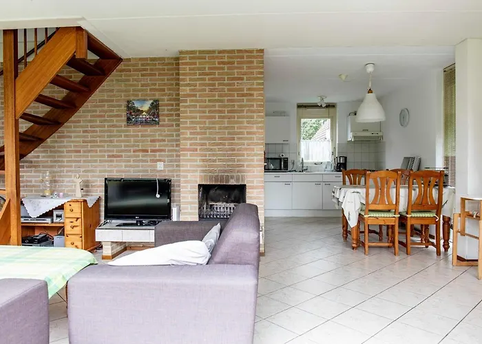 아파트 40 Op Recreatiepark De Wielen *