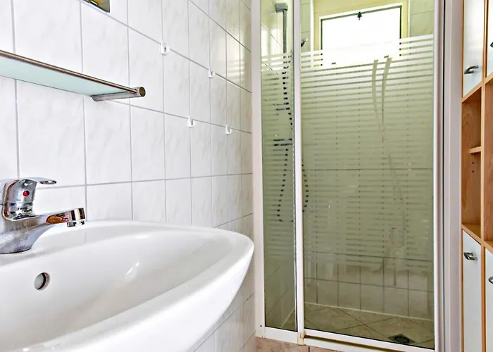 아파트 40 Op Recreatiepark De Wielen *