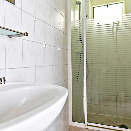 شقة 40 Op Recreatiepark De Wielen *